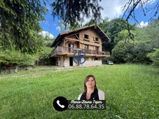 Chalet  de 113 m2 + sous-sol sur 7500m2 de terrain.