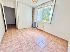Appartement  spacieux type 4 avec belle pièce à vivre + terrasse