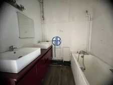 GARE - VOIRON -Appartement 4 ch 138 m² lumineux + 35 m²  combles