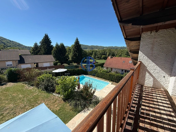 Maison 5 chambres de 169 m2 + sous-sol complet +piscine