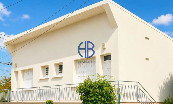 IMMEUBLE + MAISON INDÉPENDANTE  40 700  DE REVENUS ANNUELS