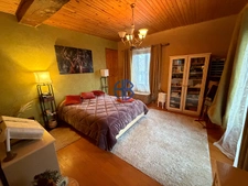 Maison de caractère d'environ 180 m² habitables, en pisé