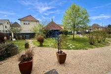 Maison de caractère d'environ 180 m² habitables, en pisé