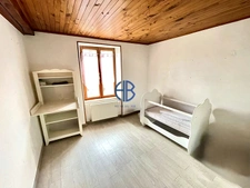 Grande Maison Dauphinoise 5 pièces avec combles aménageables.