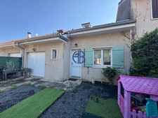 maison mitoyenne sur deux niveaux avec terrain