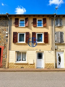 RÉGNY  Maison de village rénovée avec terrasse  94,20 m²  4 chambres