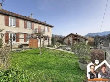 Maison au calme, vue montagnes, secteur résidentiel