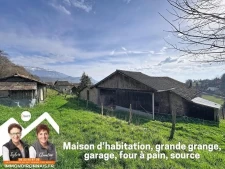 Tolvon, Corps de ferme à rénover avec grange et dépendances...