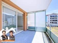 Centre ville, secteur et immeuble prisés, ascenseur, terrass...