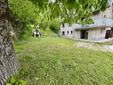 T3 à rafraîchir 69 m2 au sol, jardin, parkings