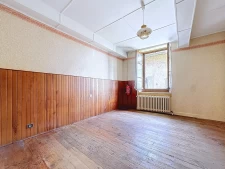 Tolvon, Corps de ferme à rénover avec grange et dépendances...