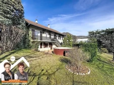 Proche Hôpital, commodités, autoroute, DPE "C", terrain arbo...