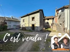 Maison dauphinoise en pierre à rénover, au calme, toiture ne...