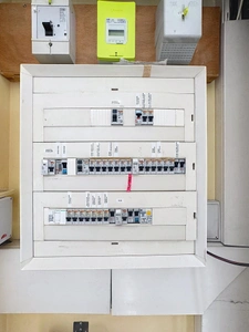 Centre ville de Voiron, murs commerciaux à vendre (sans fond...