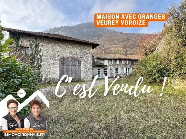Maison en pierre de 150 m² avec grange de 100 m² au sol, au...