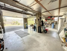 Proche Hôpital, commodités, autoroute, DPE "C", terrain arbo...