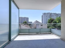 Centre ville, secteur et immeuble prisés, ascenseur, terrass...