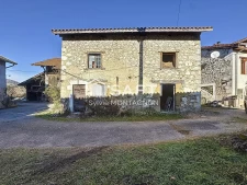 Maison dauphinoise en pierre à rénover, au calme, toiture ne...