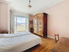 Rue de Turenne, grand T3 avec balcon, ascenseur, vue dégagée...