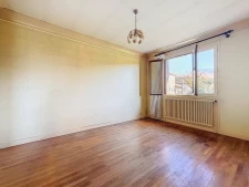 Potentiel et volumes pour cette maison familiale indépendant...