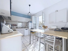 Maison au calme, vue montagnes, secteur résidentiel