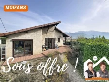 RARE, centre-ville, plain-pied, calme et vue massifs, deux g...