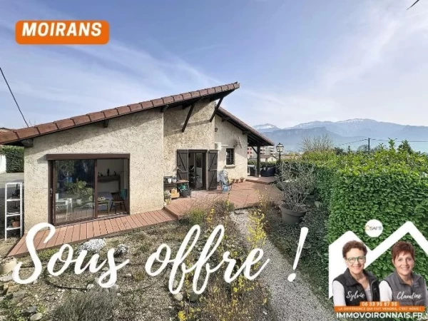 RARE, centre-ville, plain-pied, calme et vue massifs, deux g...