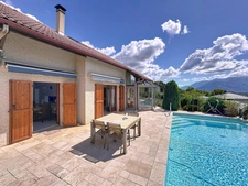 Rare, villa avec vue sur les massifs, piscine et garage - qu...