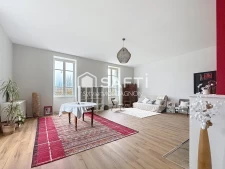 Rare : Appartement de charme avec parc arboré, vue sur la Su...