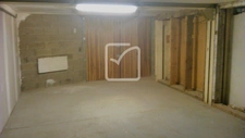 A VENDRE 3 BOXES QUARTIER CHILVERT  2
