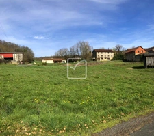 À Vendre : Terrain Constructible à Saint-Aubin-de-Nabirat 2
