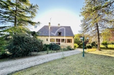 Un charmant ensemble immobilier à Concores :Vaste maison à p 5