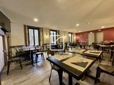 Ensemble immobilier et commercial - HOTEL RESTAURANT ET MAIS 10