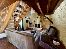 Propriété de caractère avec vaste maison 'pierre' et dépenda 10