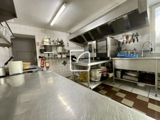 Ensemble immobilier et commercial - HOTEL RESTAURANT ET MAIS 4