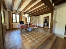 Un charmant ensemble immobilier à Concores :Vaste maison à p 6