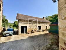 EXCLUSIVITE - A deux pas de la Dordogne, rare ensemble immob 15