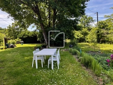 Propriété de caractère avec vaste maison 'pierre' et dépenda 13