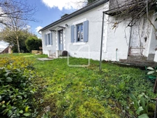 Charmante maison de ville avec dépendances et terrain  12