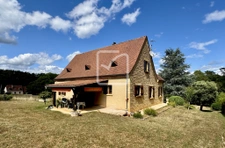 Maison typique du Périgord 4 Chambres et vastes espaces   Ca 11