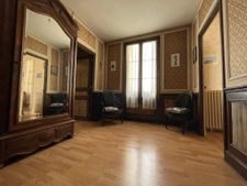 Elégante maison bourgeoise avec jardin