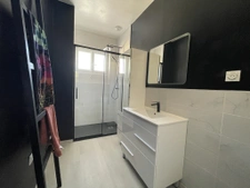 Maison lumineuse avec sous-sol