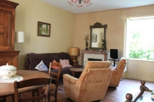 Charmante maison de village à rénover, située au coeur à Voun