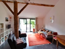 BELLE RENOVATION EN PIERRE ET POUTRES APPARENTES