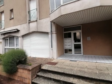 LOCAL COMMERCIAL A TRANSFORMER EN APPARTEMENT