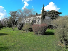 ANCIENNE MAISON DE MAITRE AVEC APPARTEMENTS ET DEPENDANCES E