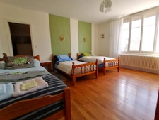 ANCIENNE MAISON DE MAITRE AVEC APPARTEMENTS ET DEPENDANCES E