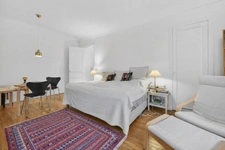 PARIS 17 - RUE DU DOBROPOL 4