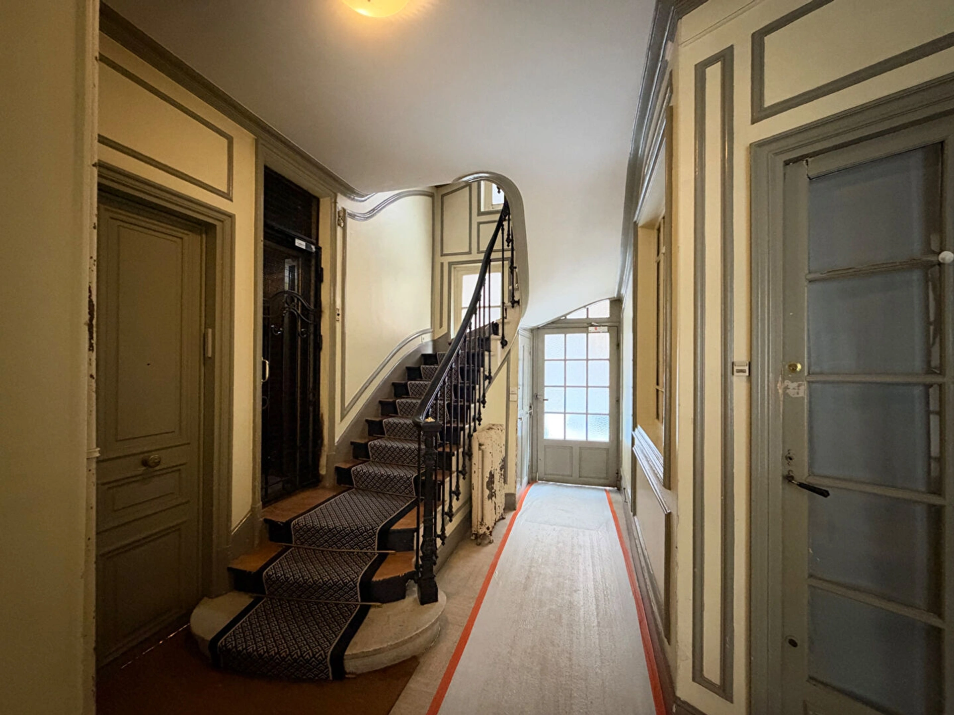 PARIS 17- RUE LAUGIER 12