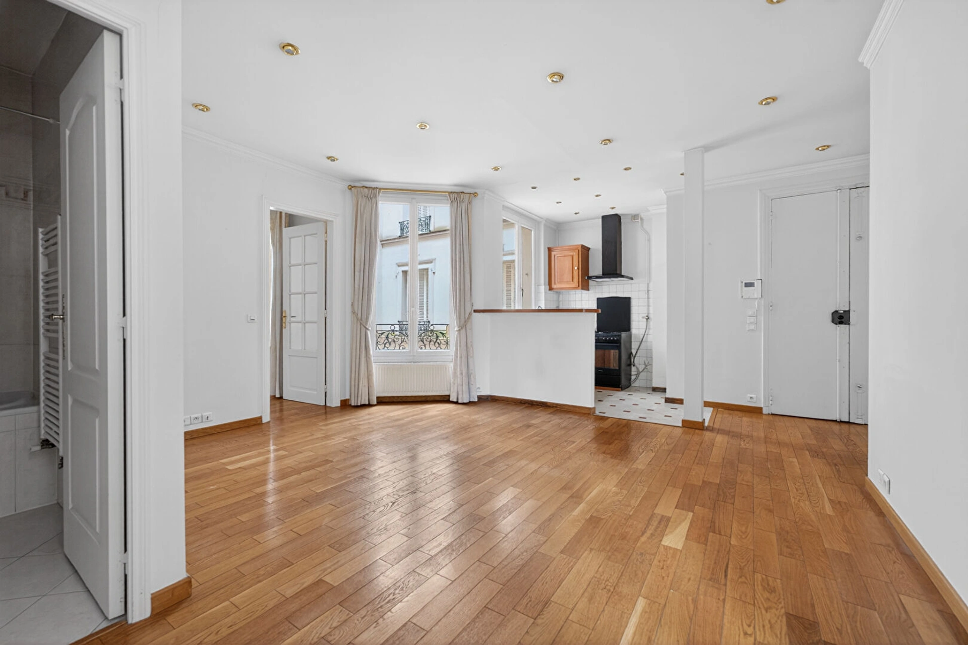 PARIS 17 - RUE DE COURCELLES 11